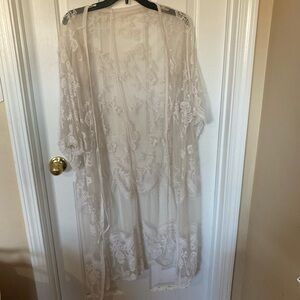 Elegant Lace Kimono Robe